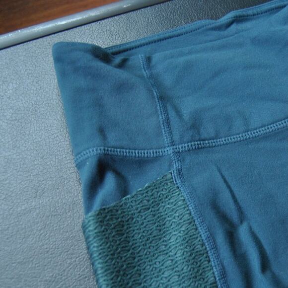 Athleta Medium Teal Textured Leggings with Pockets - Picture 3 of 7